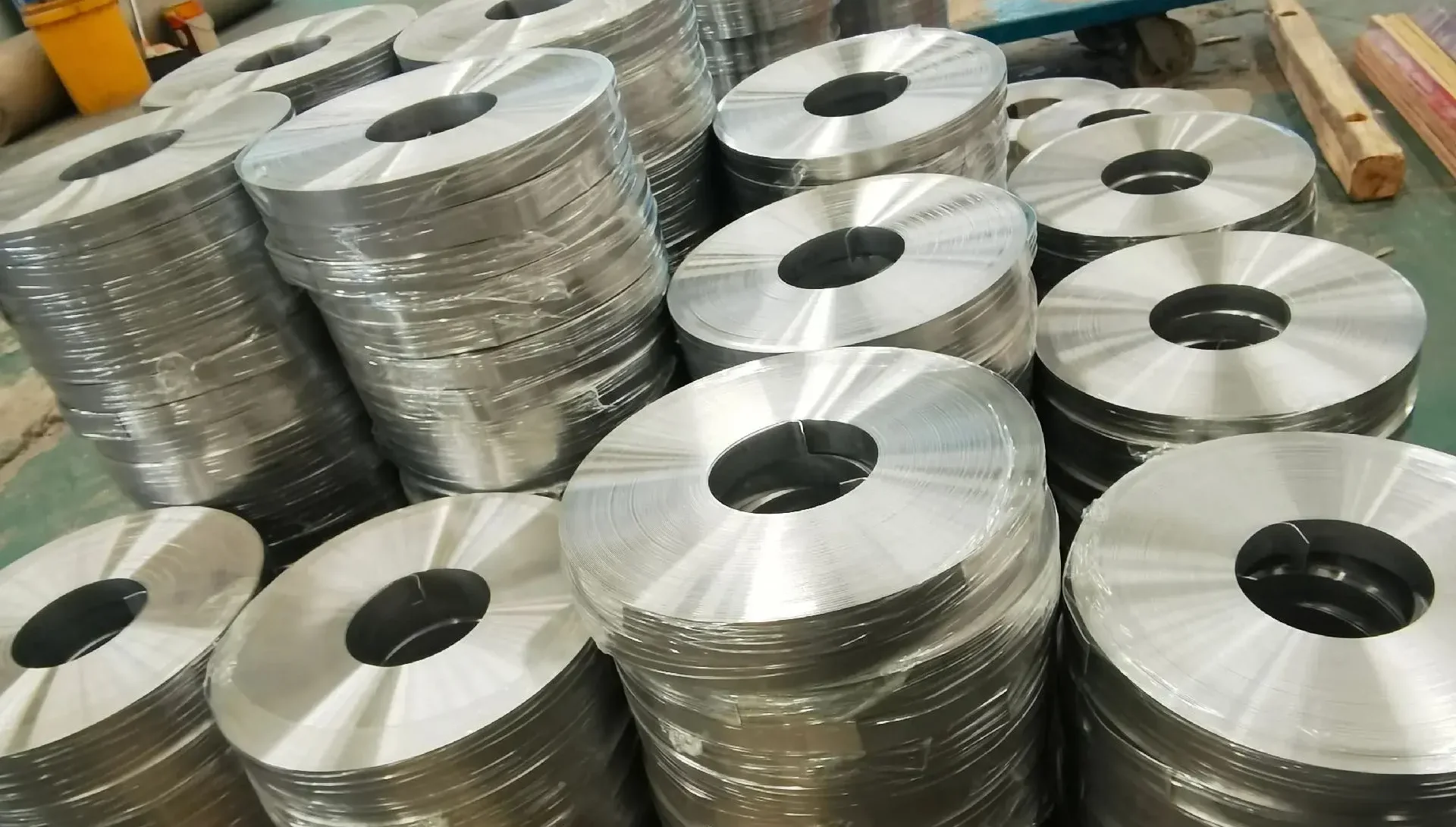 Tira estreita de aço inox